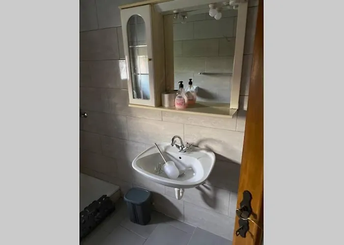 Oaza Miru V Sozitju Z Naravo Vakantiehuis Sveti Jurij ob Scavnici