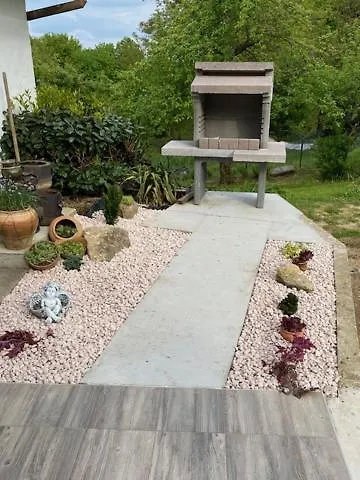 Oaza Miru V Sozitju Z Naravo *